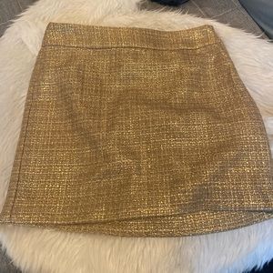 Like New Banana Republic gold skirt Size 8